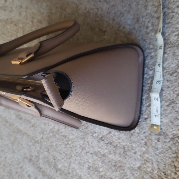 New Michael Kors Leather Satchel - Picture 4 of 9